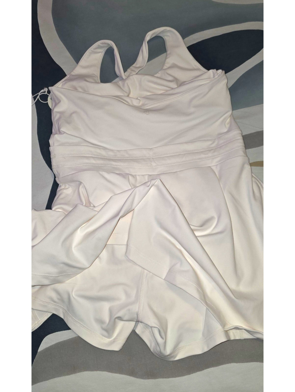 LOGILATES Women’s White Tennis Dress w/ Built-In Shorts, Size L Regular